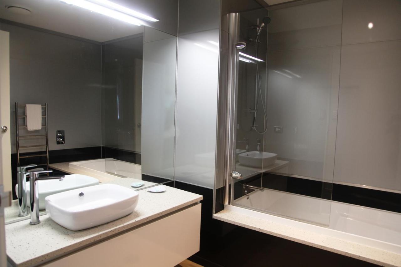 Quayside Luxury Apartments Вакатане Екстер'єр фото